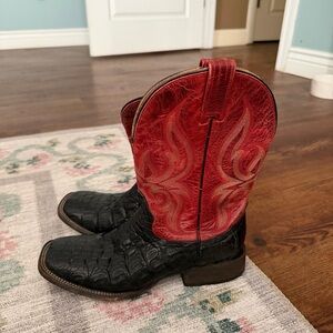 Stetson Vintage Red and Black Crocodile Leather Cowboy Boots